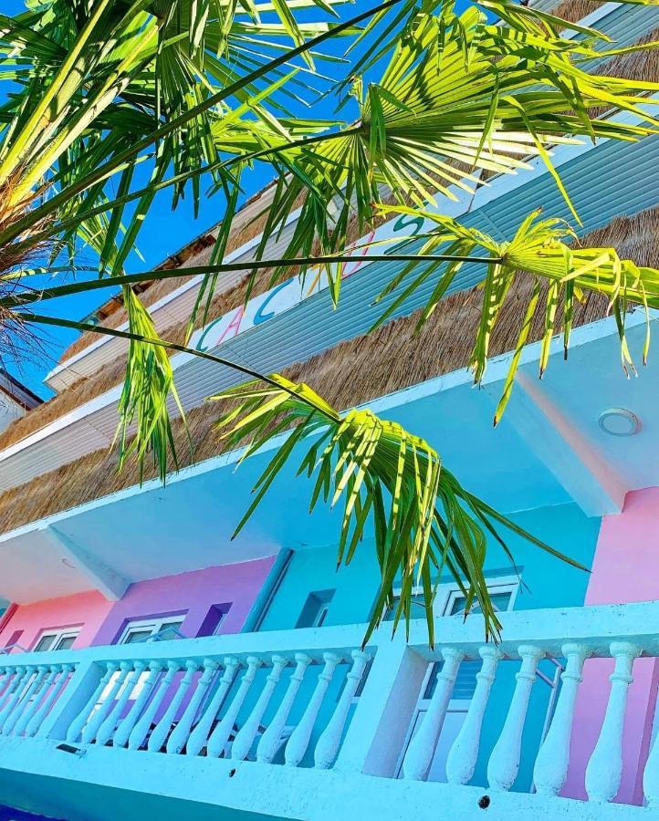 نزل Casa Barbie كوستِنيست المظهر الخارجي الصورة