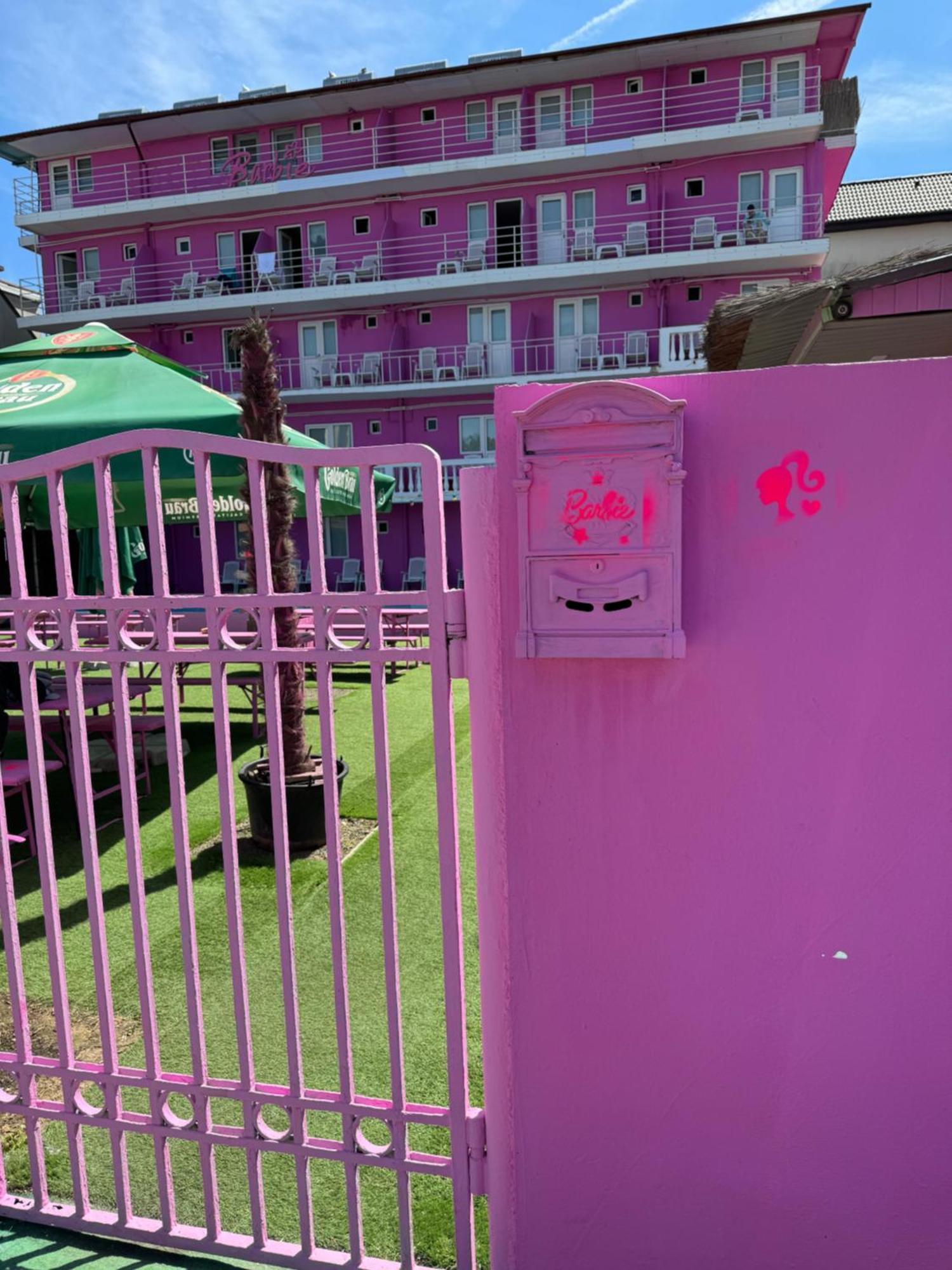نزل Casa Barbie كوستِنيست المظهر الخارجي الصورة