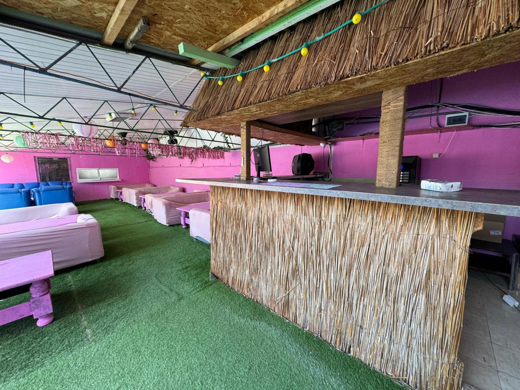 نزل Casa Barbie كوستِنيست المظهر الخارجي الصورة